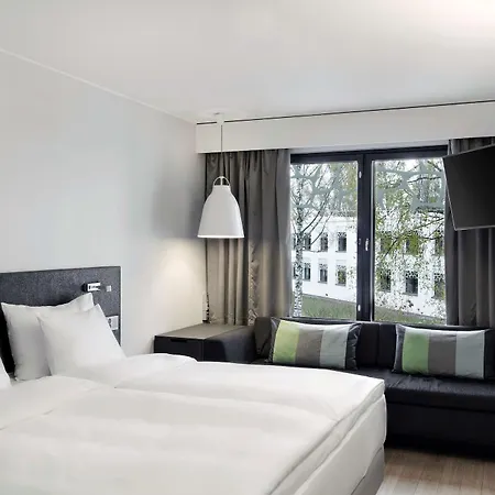 Ξενοδοχείο Radisson Blu 4*