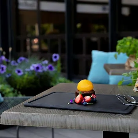 ラディソン ブル 4* エスポー